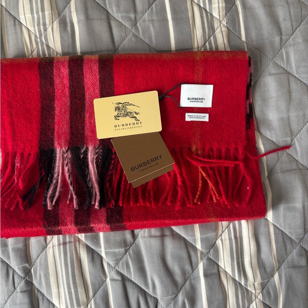 brand new red burberry cashmere scarf - Picture 2 of 4
